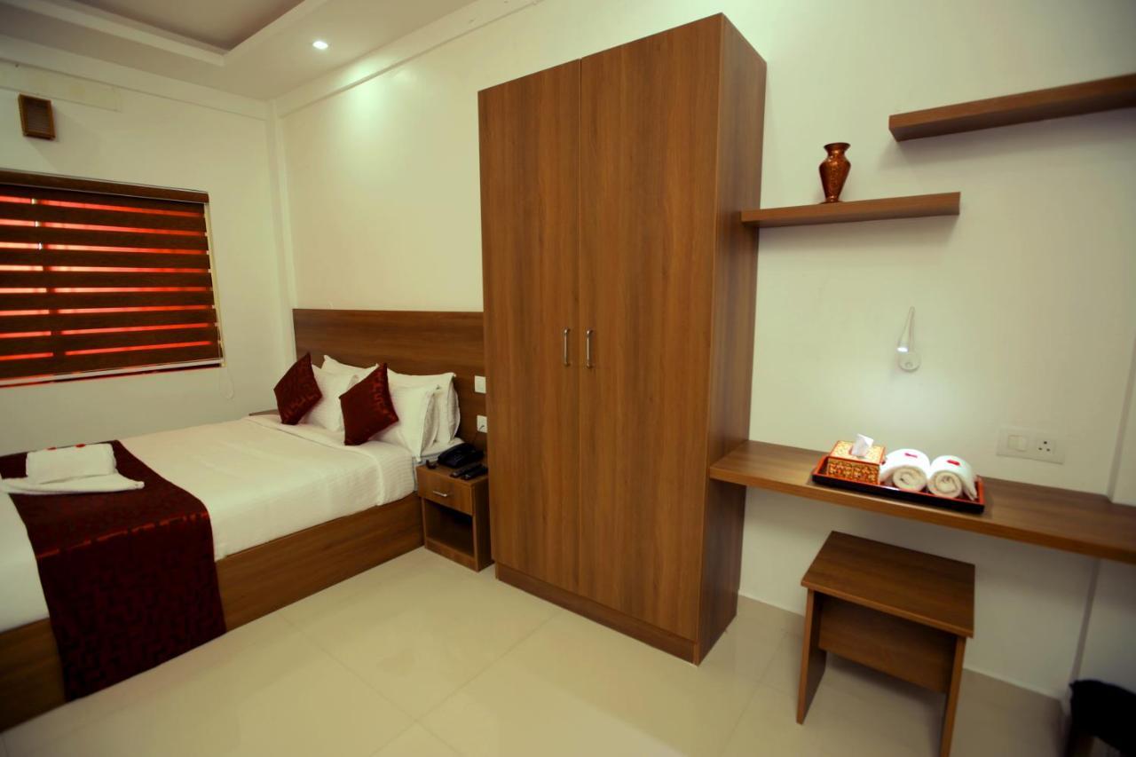 The Patio Thekkady Hotel Екстериор снимка