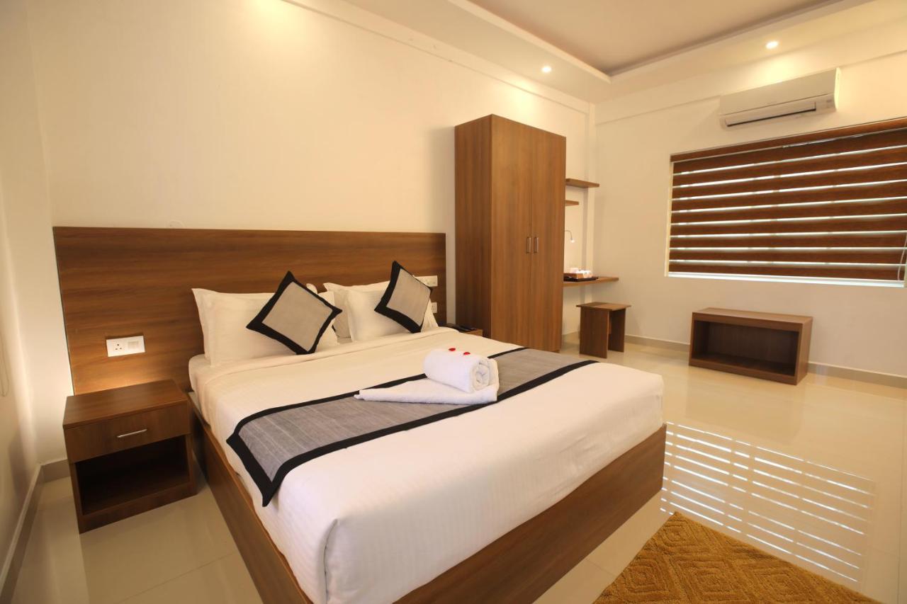 The Patio Thekkady Hotel Екстериор снимка