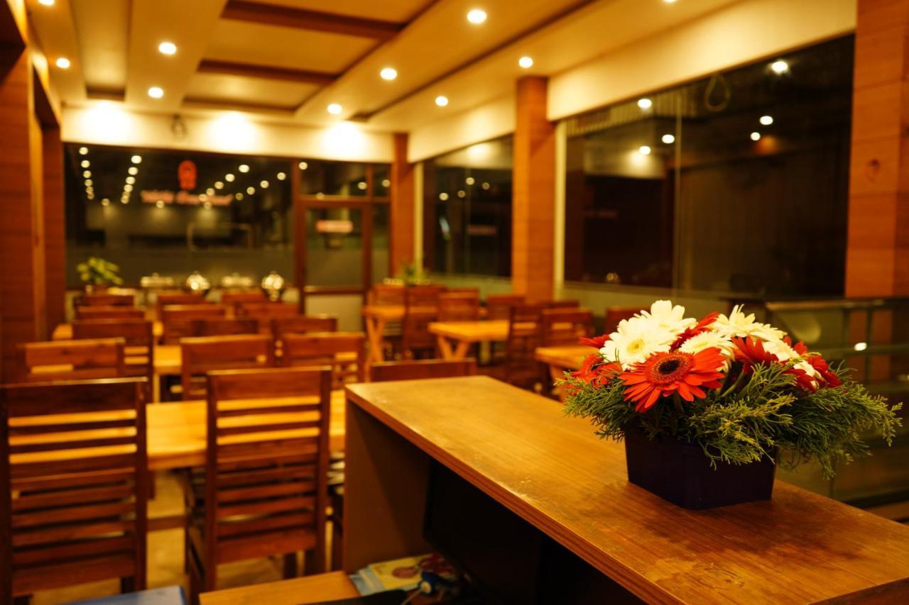 The Patio Thekkady Hotel Екстериор снимка